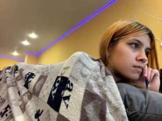 Live cam show with Lina