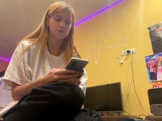 Live cam show with Lina