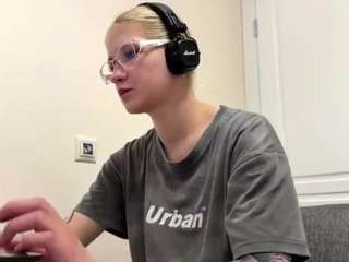 Live cam show with Rachel