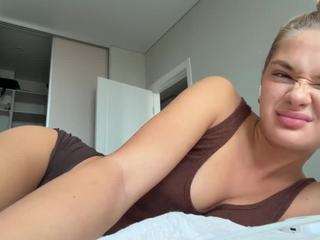 Live cam show with KyleBeatty