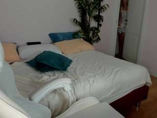 Live cam show with MonroSugar