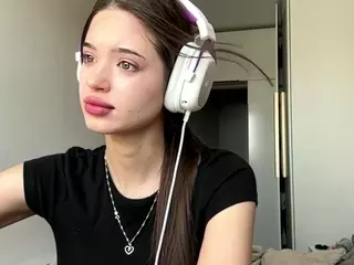 ElidaSchimke's Live Sex Cam Show
