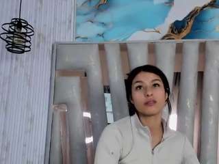 Live cam show with ariahcs