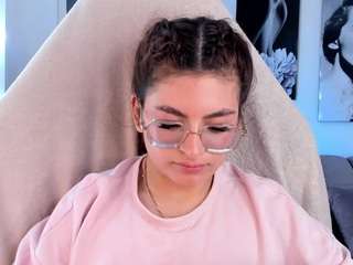 Live cam show with EmilyFiorii