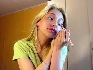 Live cam show with Sabina
