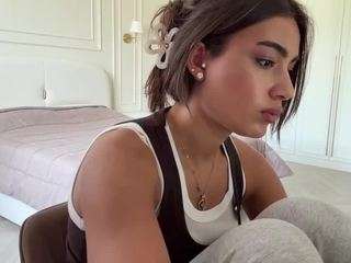 Marnera's Live Sex Cam Show