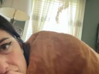 Live cam show with gothicbuttslut