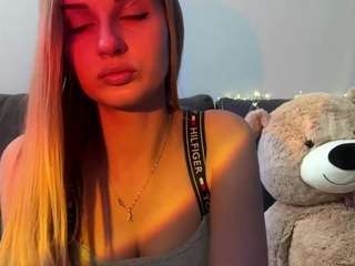 Live cam show with NarcisaGiddins