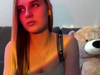 Live cam show with NarcisaGiddins