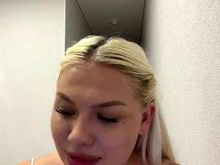 Live cam show with ZenaidaPippert