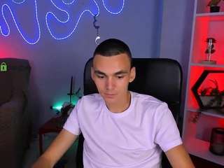 Live cam show with dark-riders