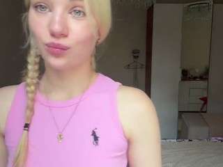 Live cam show with DawneWeisenstein