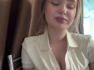 Live cam show with AsleyNakayama