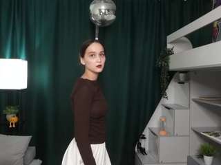 Live cam show with MuoiNisbit
