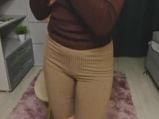 Live cam show with MuoiNisbit