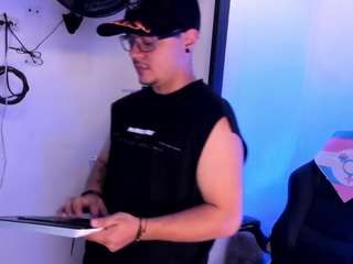 Live cam show with DiamondFTM