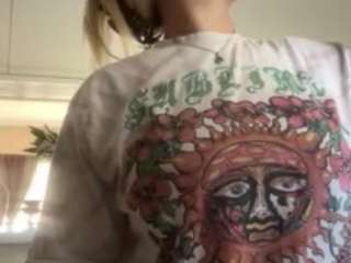 Live cam show with WinnieWhimsical