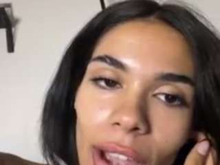 Live cam show with fexra