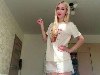 Offline cam show with NerissaKapusniak