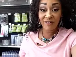 LushDiamonds's Live Sex Cam Show