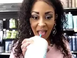 LushDiamonds's Live Sex Cam Show