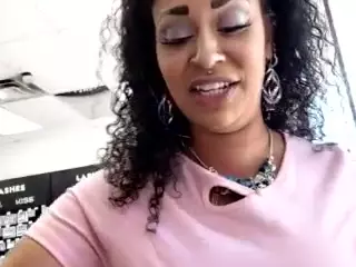 LushDiamonds's Live Sex Cam Show