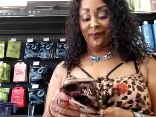 LushDiamonds's Live Sex Cam Show