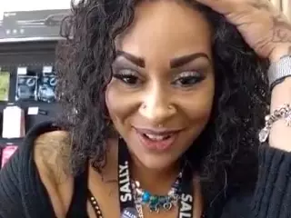 LushDiamonds's Live Sex Cam Show