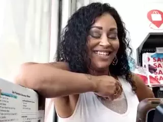 LushDiamonds's Live Sex Cam Show