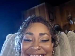 Offline cam show with LushDiamonds