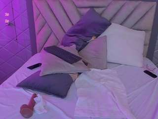 ylecileon's Live Sex Cam Show