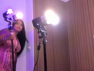 luisa-boobs's Live Sex Cam Show