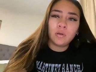 julieee04's Live Sex Cam Show