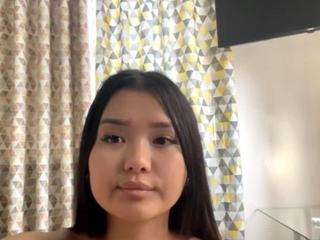 SinaSuyama's Live Sex Cam Show