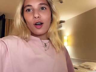 Amelia's Live Sex Cam Show