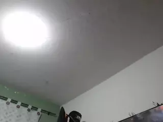 yohatinelly's Live Sex Cam Show