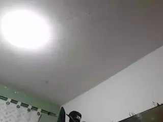 yohatinelly's Live Sex Cam Show
