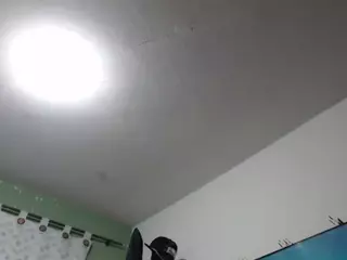 yohatinelly's Live Sex Cam Show