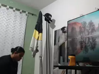 yohatinelly's Live Sex Cam Show