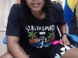 yohatinelly's Live Sex Cam Show