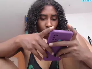 yohatinelly's Live Sex Cam Show
