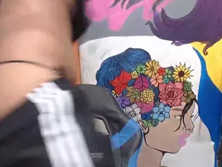 yohatinelly's Live Sex Cam Show