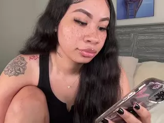 BIG Tokyooo's Live Sex Cam Show