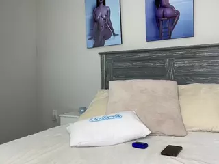 BIG Tokyooo's Live Sex Cam Show