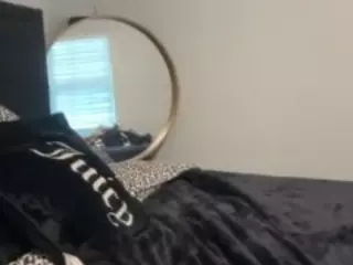 LaylaRed's Live Sex Cam Show