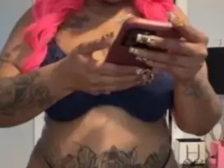 LaylaRed's Live Sex Cam Show