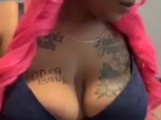 LaylaRed's Live Sex Cam Show