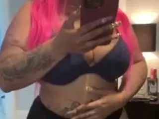 LaylaRed's Live Sex Cam Show