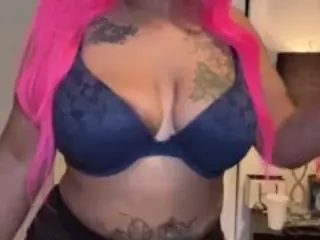 LaylaRed's Live Sex Cam Show