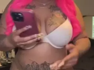 LaylaRed's Live Sex Cam Show